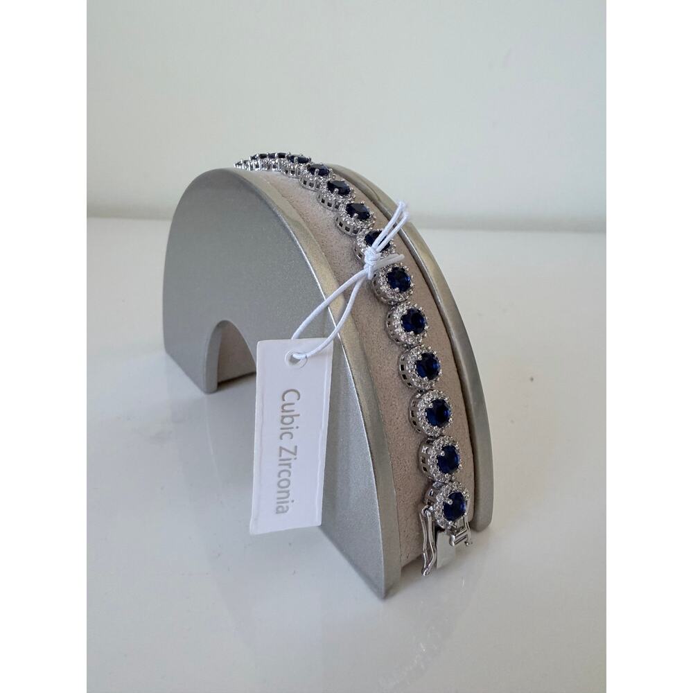 Blue Saphire & Diamond Bracelet
(Cubic Zirconia & Fine Silver Plated) - Picture 2 of 8